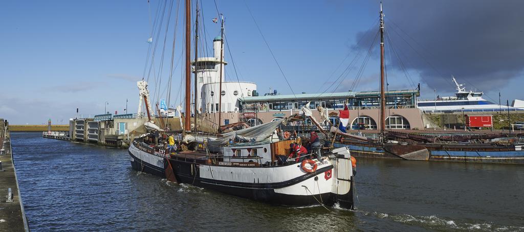 "De Bank" - Hotel Apartments Harlingen Eksteriør bilde